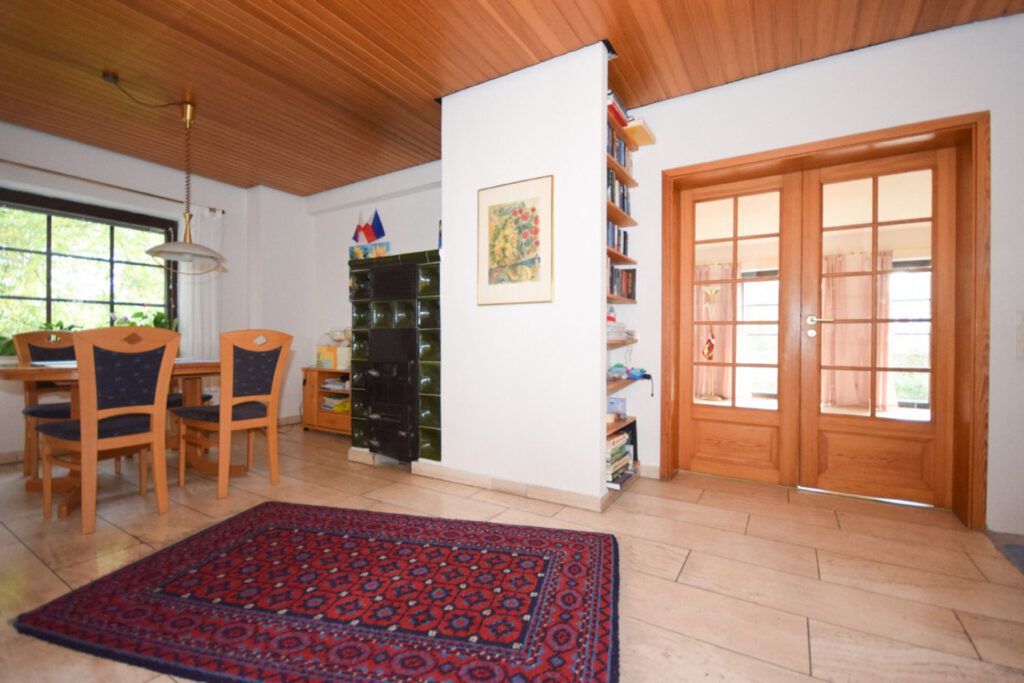 essbereich-mit-kachelofen